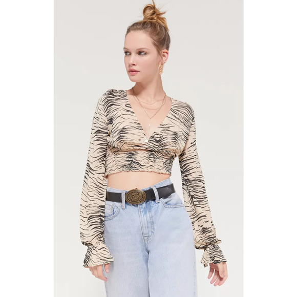 Urban Outfitters Tan Taran Smocked Printed Surplice Crop Top Womans Size Small - Picture 1 of 6